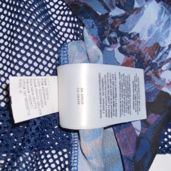 Kiind of women’s tank‎ top - Picture 12 of 15